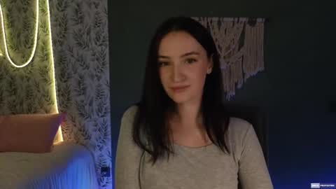 Snapshot of alena_navi chatting on 12.19.24 Alena online show from 12.19.24