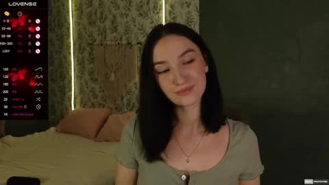 Snapshot of alena_navi chatting on 02.19.25 Alena online show from 02.19.25