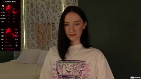 Snapshot of alena_navi chatting on 03.05.25 Alena online show from 03.05.25