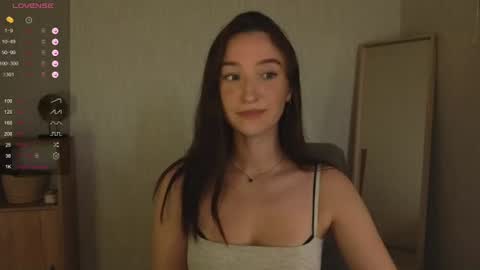 Snapshot of alena_navi chatting on 07.19.26 Alena online show from 07.19.26
