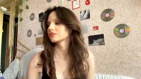 Snapshot of alenemacaskill chatting on 05.13.26 Roniy online show from 05.13.26
