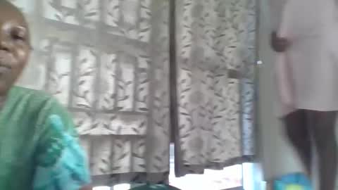 Snapshot of alesha_ chatting on 09.25.25 Noreen Kennth and Emilly online show from 09.25.25