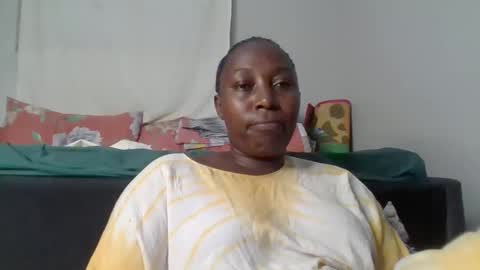 Snapshot of alesha_ chatting on 10.23.25 Noreen Kennth and Emilly online show from 10.23.25