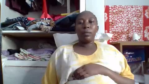 Snapshot of alesha_ chatting on 10.26.25 Noreen Kennth and Emilly online show from 10.26.25