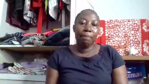 Snapshot of alesha_ chatting on 10.27.25 Noreen Kennth and Emilly online show from 10.27.25