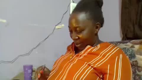 Snapshot of alesha_ chatting on 04.11.26 Noreen Kennth and Emilly online show from 04.11.26