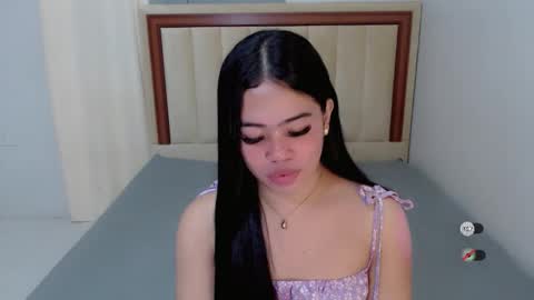Snapshot of alesha_vibe_me chatting on 10.11.25 alesha_vibe_me online show from 10.11.25