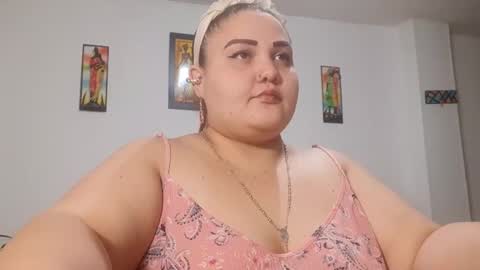 Snapshot of alesia_jones01 chatting on 09.22.25 Alesia jones01 online show from 09.22.25