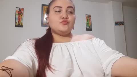 Snapshot of alesia_jones01 chatting on 09.24.25 Alesia jones01 online show from 09.24.25