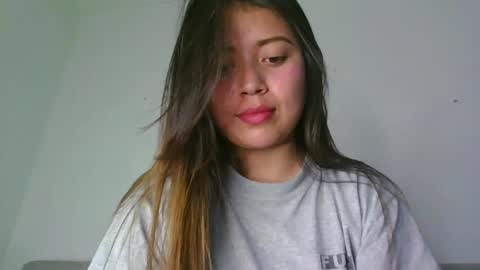 QUEEN OFF MILk  IM BACK  15 NOV online show from 10.05.25