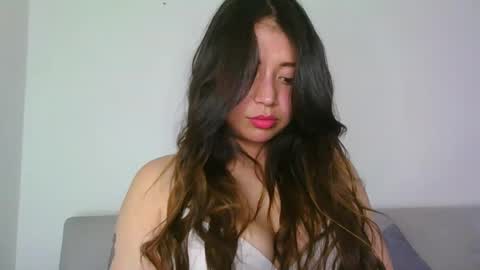 QUEEN OFF MILk  IM BACK  15 NOV online show from 10.10.25