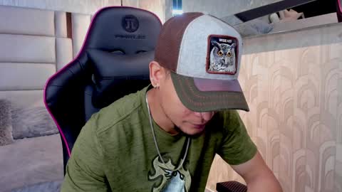 Snapshot of aless_king chatting on 01.06.25 Alessandro King online show from 01.06.25