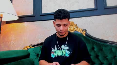 Snapshot of aless_king chatting on 02.01.25 Alessandro King online show from 02.01.25