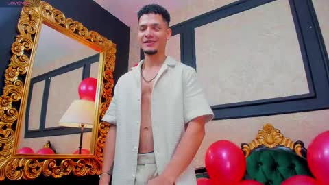 Snapshot of aless_king chatting on 02.14.25 Alessandro King online show from 02.14.25