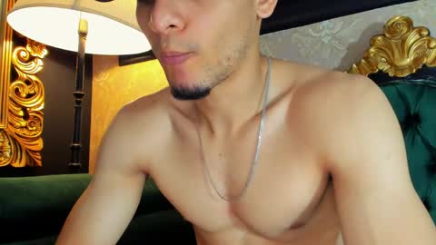 Snapshot of aless_king chatting on 05.26.26 Alessandro King online show from 05.26.26