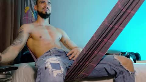 Kciqu3  Independent model online show from 02.08.26