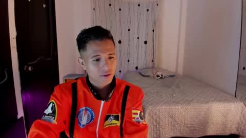 Alessandro online show from 02.03.25