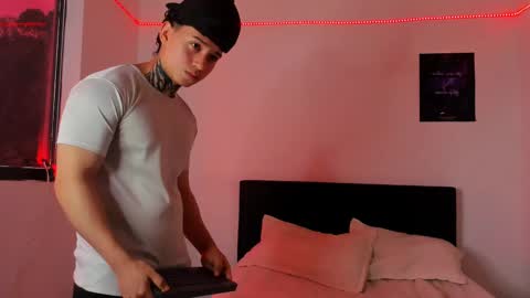 Alessandro online show from 02.24.25