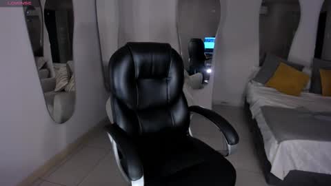 ALESSA ROMERO  online show from 09.14.25