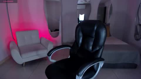 ALESSA ROMERO  online show from 11.14.25