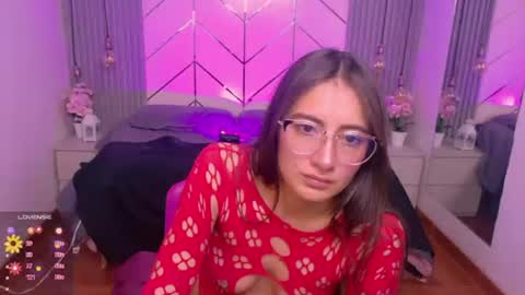 Snapshot of alessia_moore chatting on 07.10.26 Alessia online show from 07.10.26