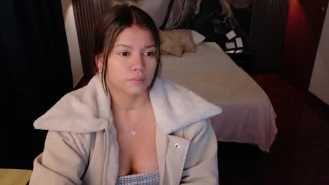 Snapshot of alessiamonroe_ chatting on 02.24.26 alessiamonroe_ online show from 02.24.26