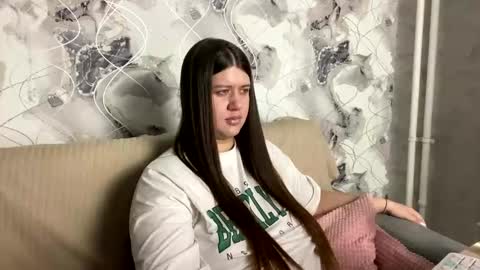 Aletta Oushen online show from 02.12.25