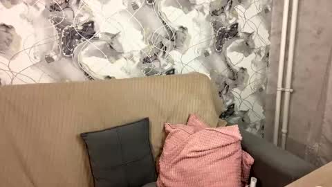 Aletta Oushen online show from 02.13.25