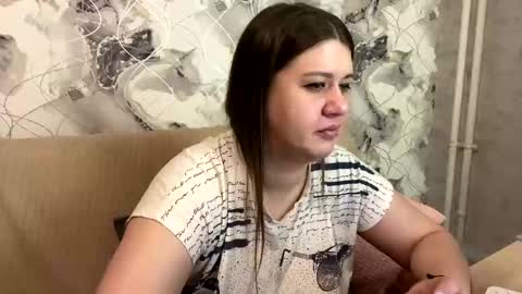 Aletta Oushen online show from 02.14.25