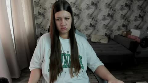 Snapshot of aletta_oushen chatting on 03.31.26 Aletta Oushen online show from 03.31.26