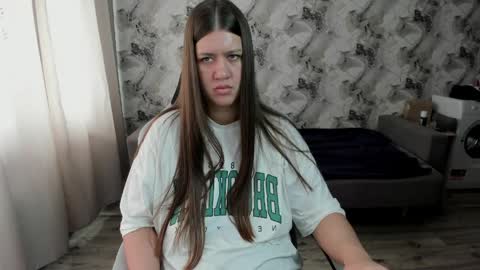 Snapshot of aletta_oushen chatting on 04.24.26 Aletta Oushen online show from 04.24.26