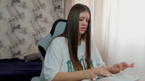 Snapshot of aletta_oushen chatting on 04.28.26 Aletta Oushen online show from 04.28.26
