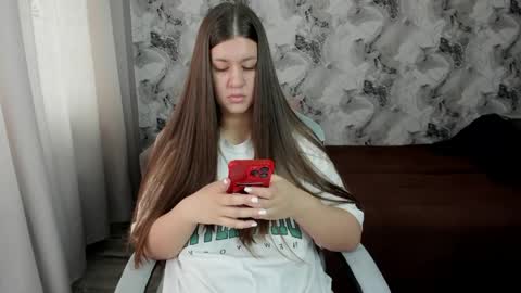 Snapshot of aletta_oushen chatting on 05.06.26 Aletta Oushen online show from 05.06.26