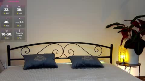 Snapshot of alettabellini chatting on 09.15.25 Emi online show from 09.15.25