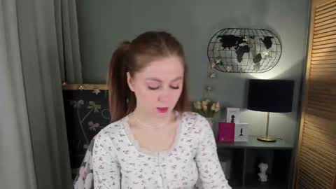 Snapshot of alettablacck chatting on 11.22.25 alettablacck online show from 11.22.25