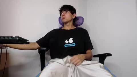 alex_connorr online show from 12.18.25