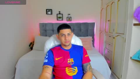 Snapshot of alex_cute77 chatting on 02.22.25 alex online show from 02.22.25