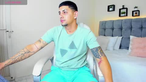 Snapshot of alex_cute77 chatting on 02.28.25 alex online show from 02.28.25