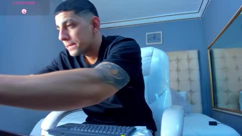 Snapshot of alex_cute77 chatting on 09.19.25 alex online show from 09.19.25