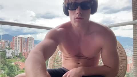 Snapshot of alex_islive chatting on 05.23.26 Alex Stone online show from 05.23.26
