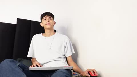 alex_mark_ online show from 10.02.25