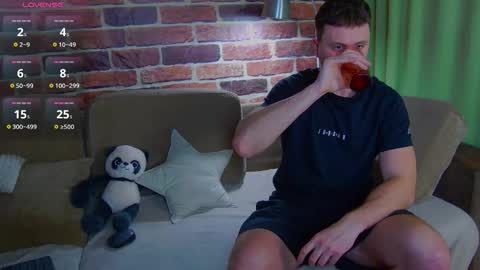 Snapshot of alex_onelove chatting on 02.14.26 Alex online show from 02.14.26