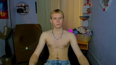 Snapshot of alex_reeding chatting on 04.30.26 Alex online show from 04.30.26
