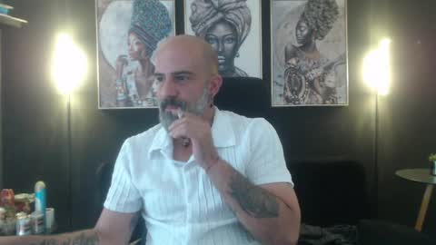 Snapshot of alex_saints_ce chatting on 04.21.26 Alex Saints online show from 04.21.26