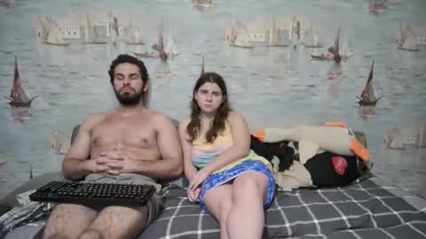 Alex and Sarah online show from 11.24.25