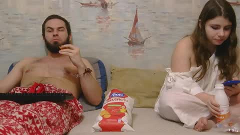 Alex and Sarah online show from 03.21.26