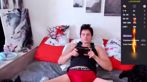 Alex WandHot online show from 10.25.25