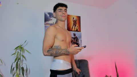 Snapshot of alex_zt7 chatting on 04.22.26 x online show from 04.22.26