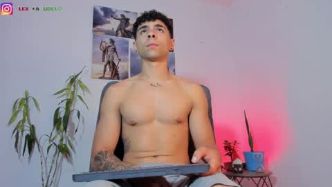 Snapshot of alex_zt7 chatting on 04.23.26 x online show from 04.23.26