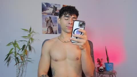 Snapshot of alex_zt7 chatting on 04.28.26 x online show from 04.28.26
